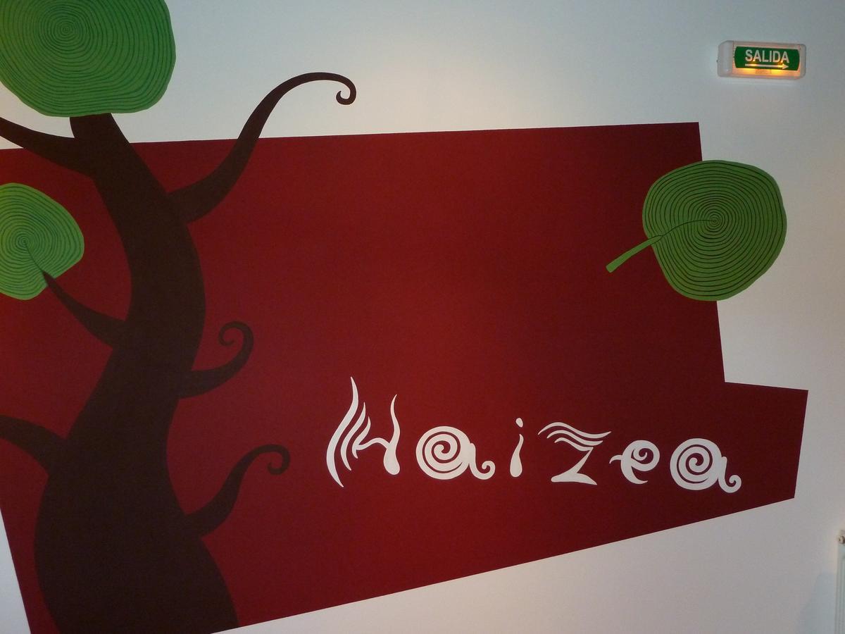 Albergue Haizea Pamplona Exteriör bild